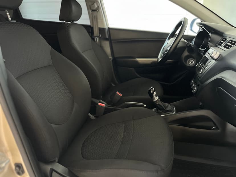 KIA Rio с пробегом, 2015 год, Волгоград, 1.6 бензин, Механика - вид 22
