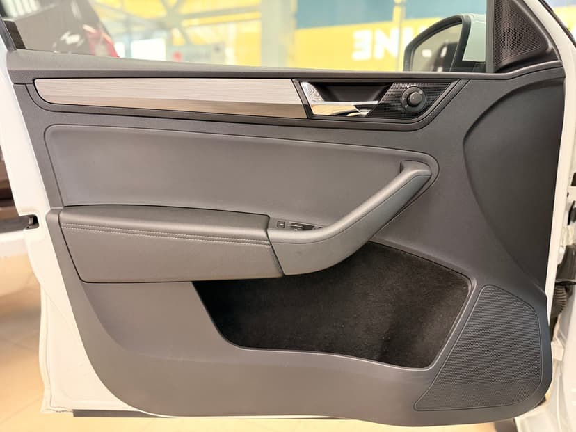 skoda-rapid-2017-522-26