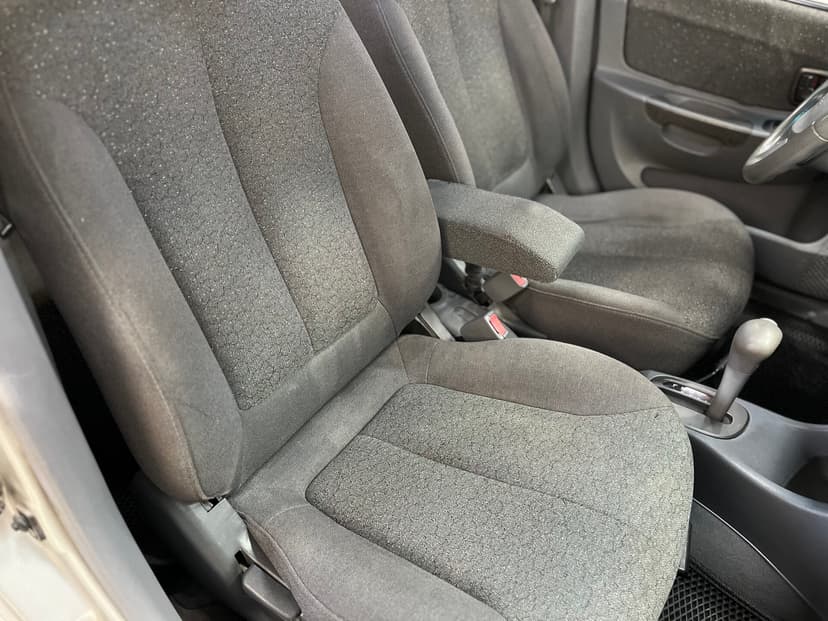 hyundai-accent-2004-1051-18