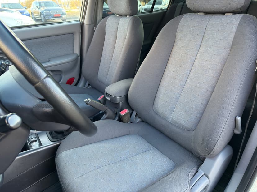 hyundai-elantra-2004-607-17