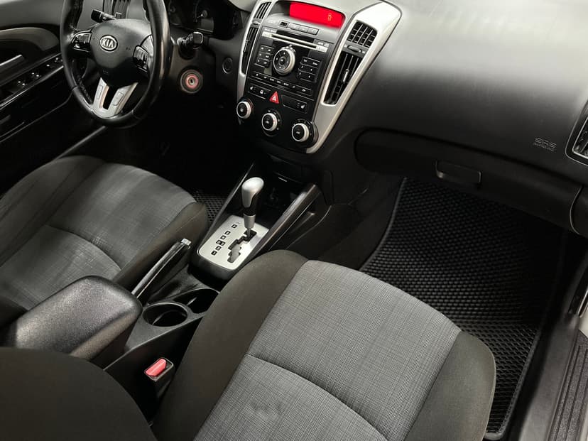 kia-ceed-2011-847-22