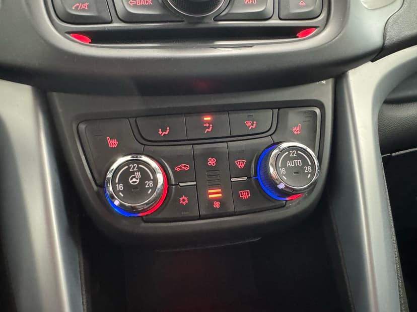 opel-zafira-2013-121-21
