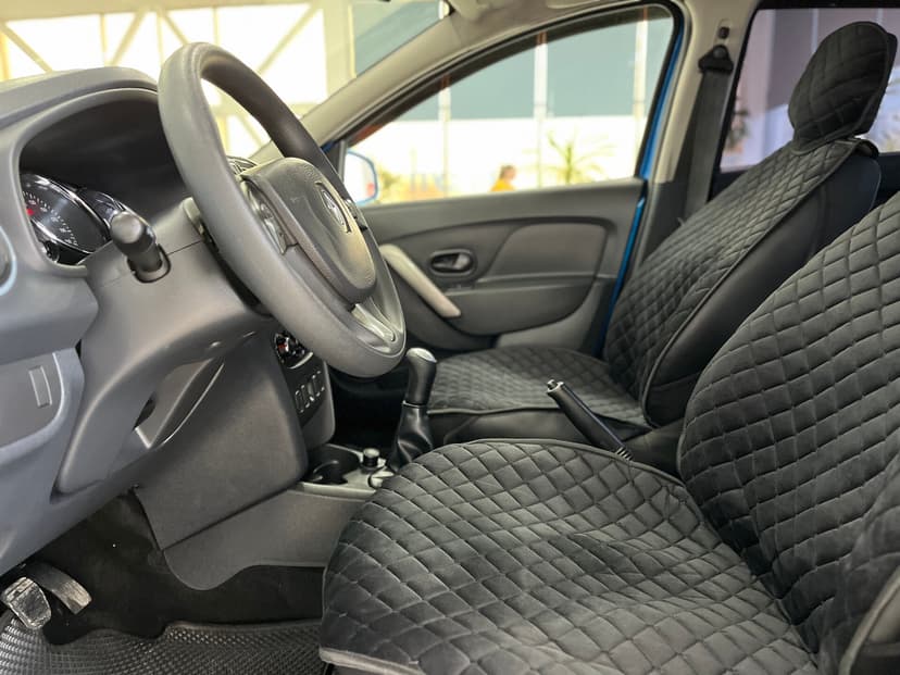 renault-logan-2014-1311-17