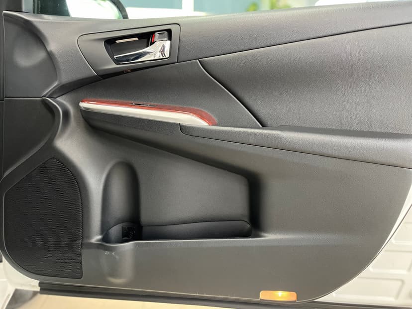 toyota-camry-2012-1224-24