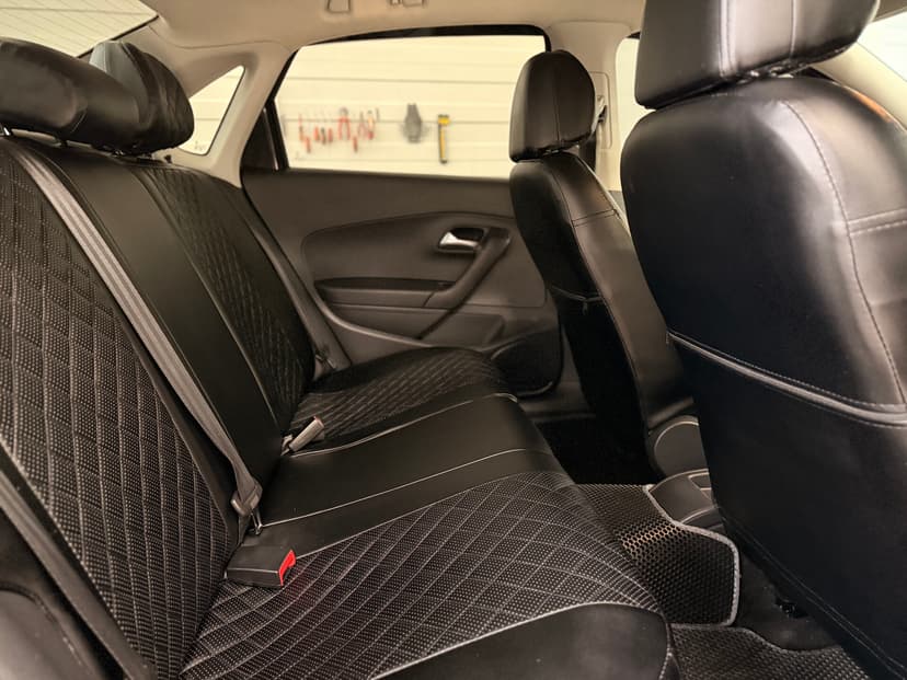 volkswagen-polo-2013-870-23