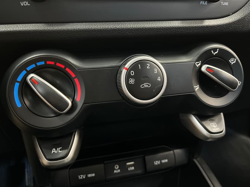 kia-rio x-line-2017-1219-17