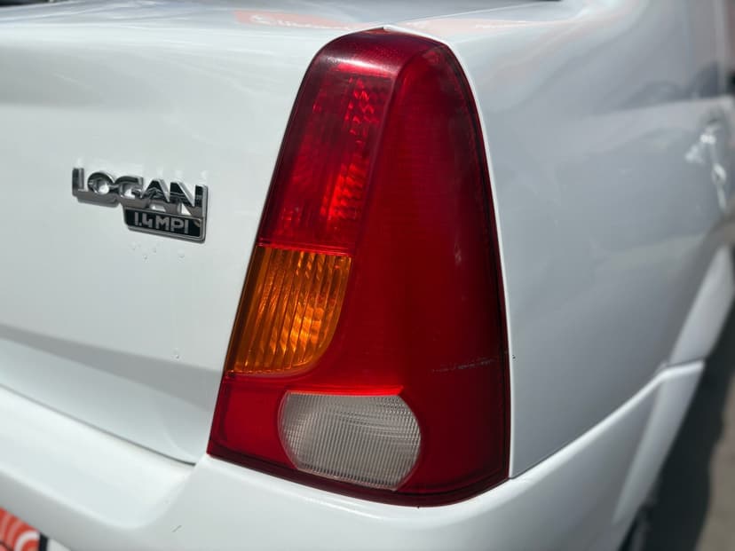 renault-logan-2006-142-8
