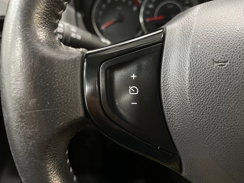 renault-koleos-2013-877-12