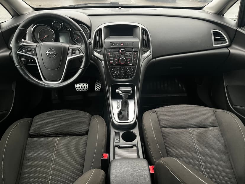 opel-astra-2013-831-10