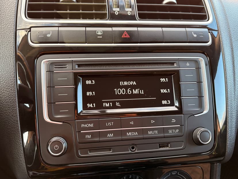 volkswagen-polo-2017-488-15