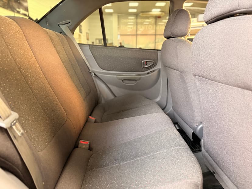 hyundai-accent-2005-686-16