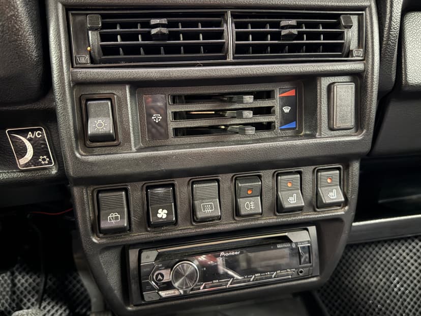 ваз (lada)-4x4 (нива)-2015-542-12