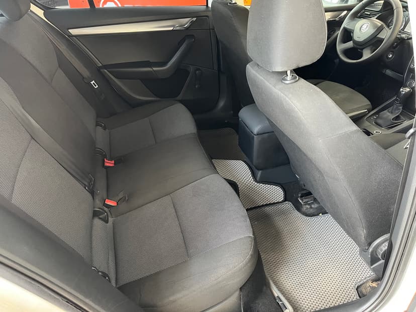 skoda-octavia-2015-375-19