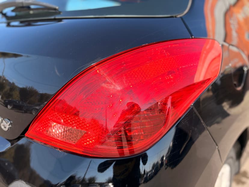 peugeot-308-2011-493-8