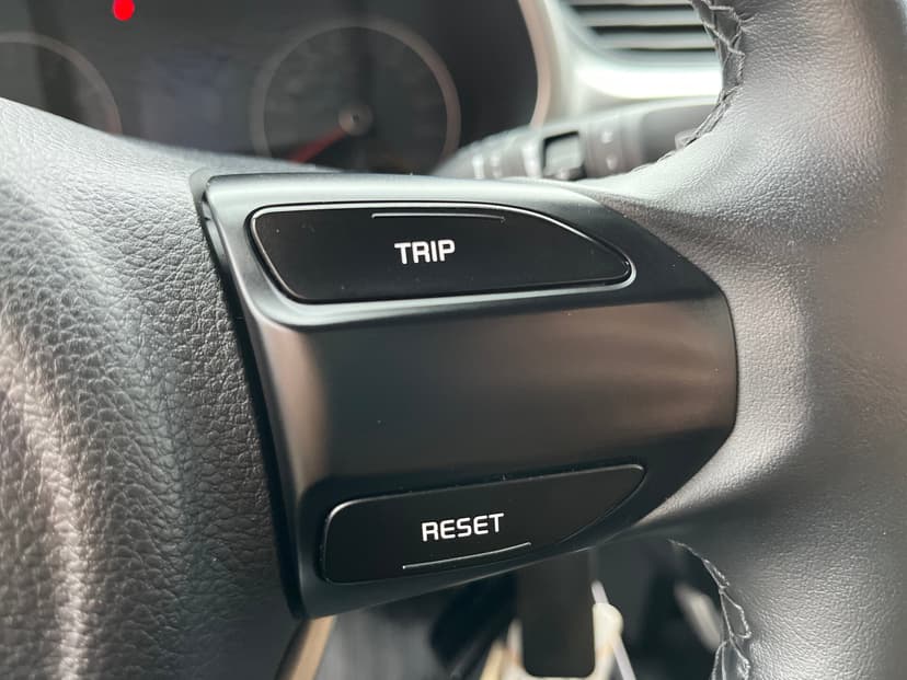 kia-rio x-2021-708-17