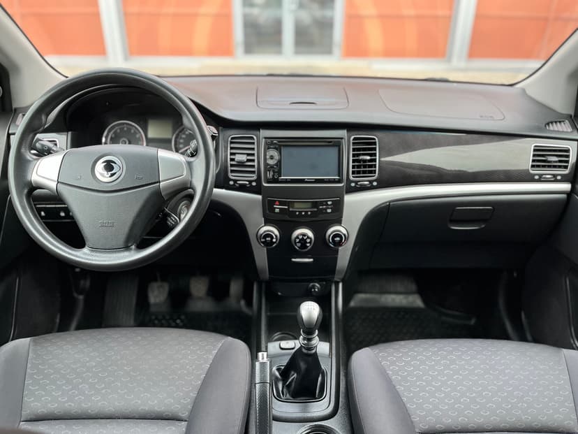 ssangyong-actyon-2012-875-10