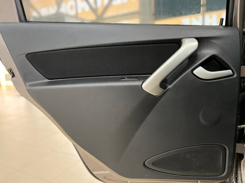 ваз (lada)-granta-2019-1047-26