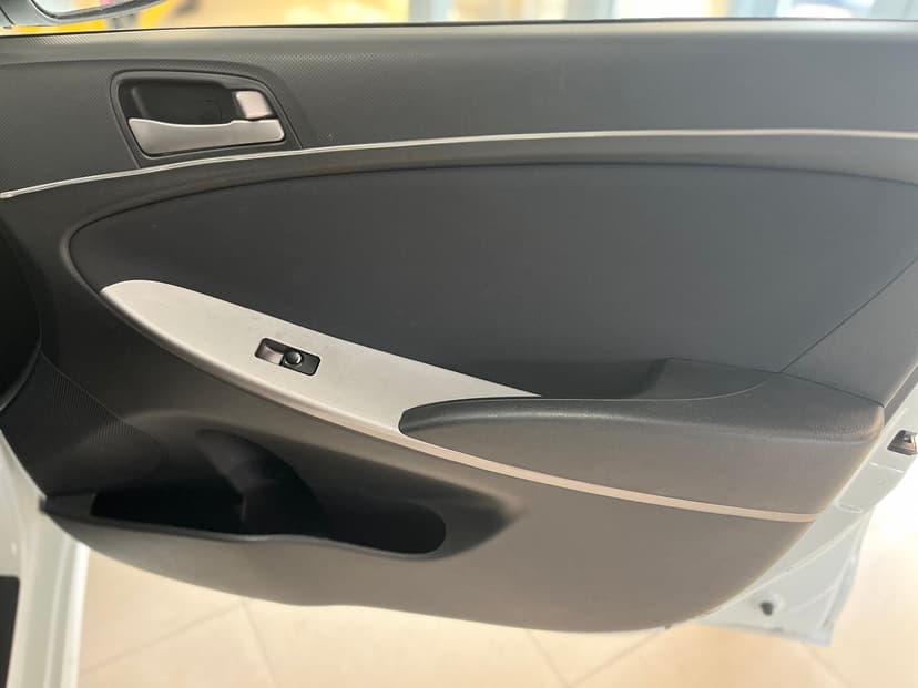 hyundai-solaris-2014-339-20