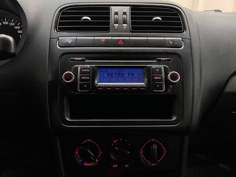 volkswagen-polo-2010-963-11