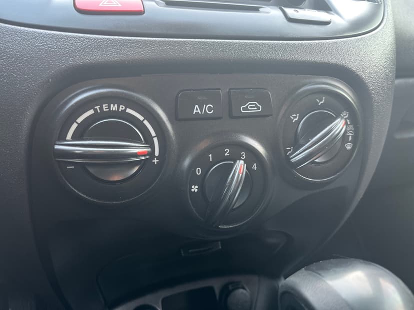 kia-rio-2011-1011-13