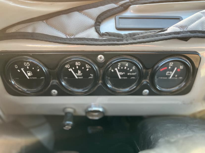 уаз-3962-2010-896-11