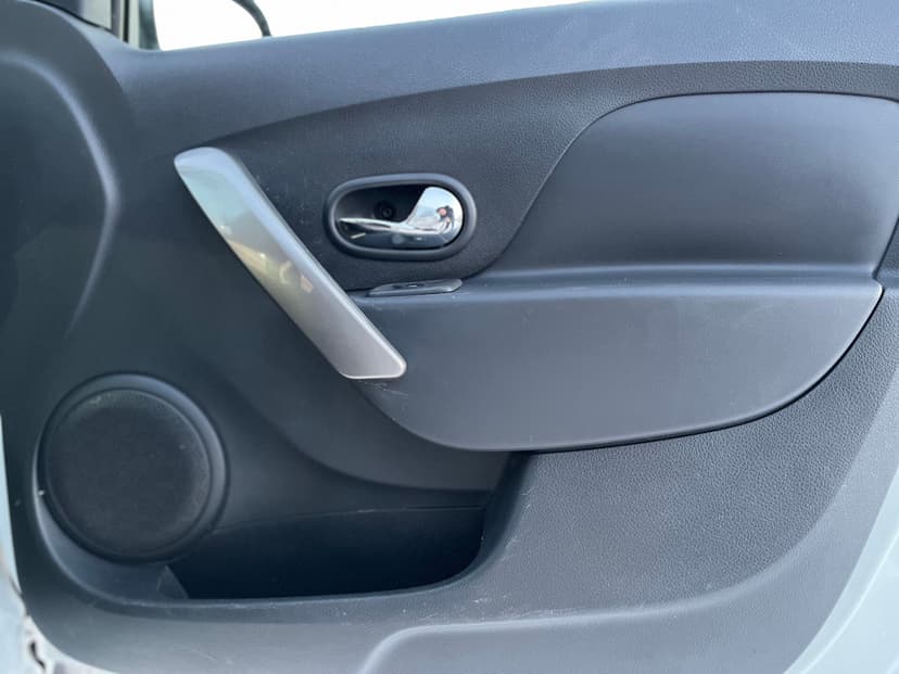 renault-sandero-2016-943-24