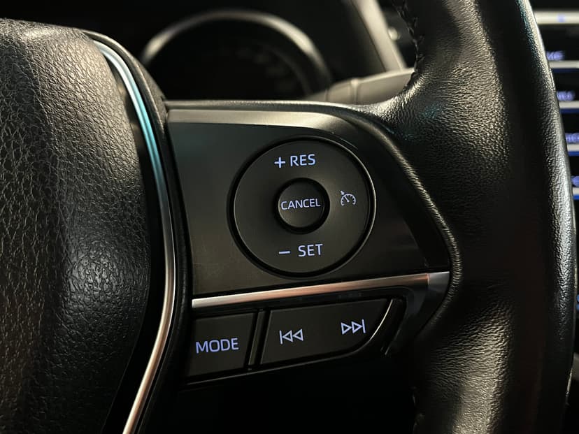 toyota-camry-2018-930-14