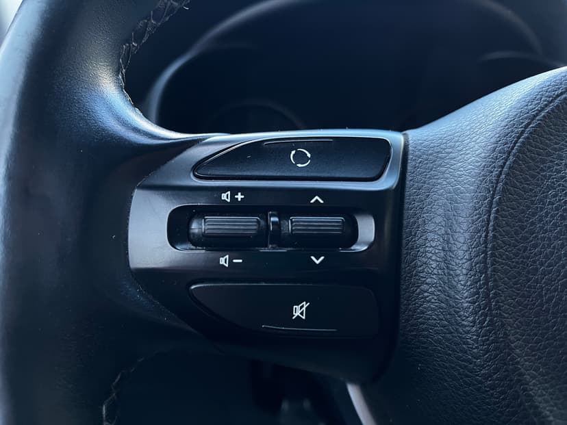 kia-rio x-line-2019-476-12