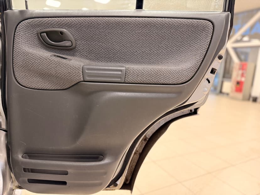 suzuki-grand vitara-2000-850-26