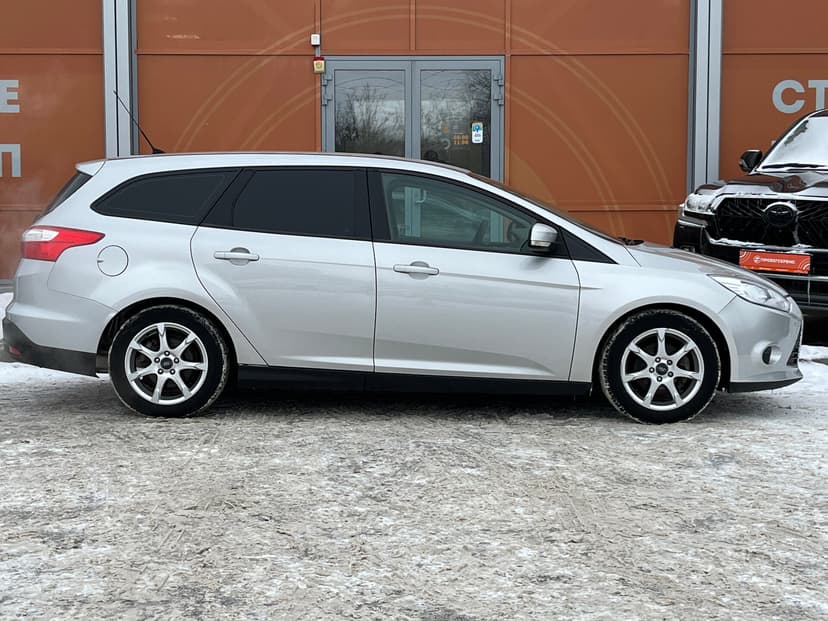 ford-focus-2013-111-3