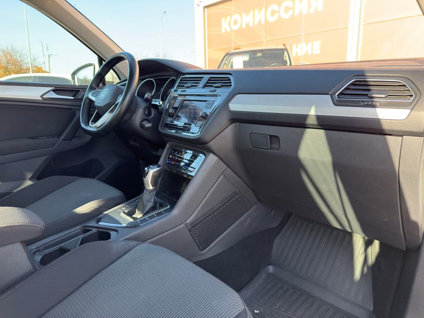 volkswagen-tiguan-2021-623-20