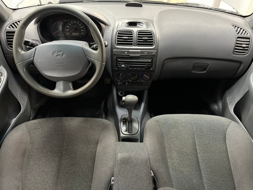 hyundai-accent-2004-1051-8