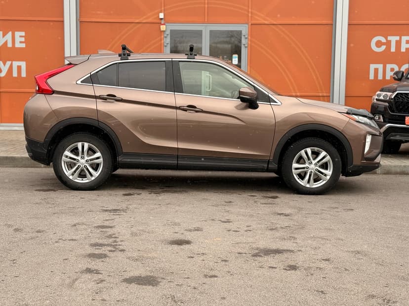 mitsubishi-eclipse cross-2018-868-3