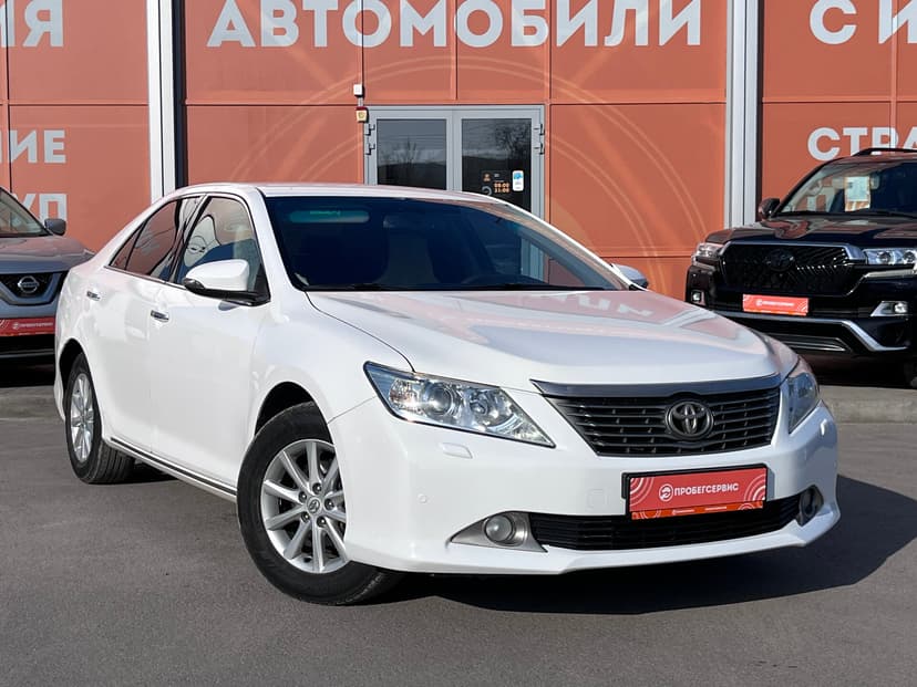 Toyota Camry с пробегом, 2014 год, Волгоград, 2.5 бензин, Автомат - вид 3