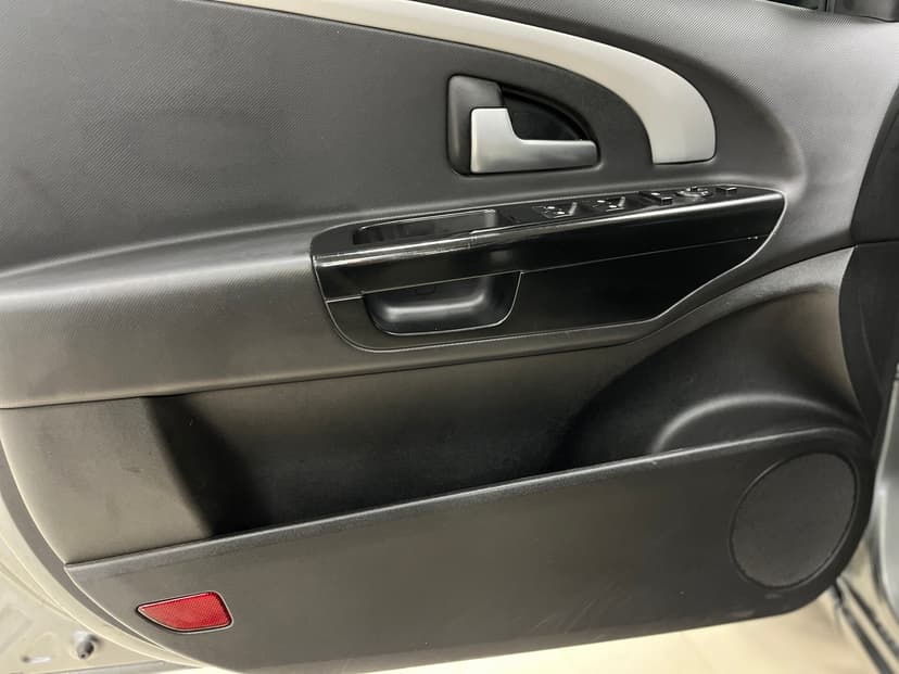 kia-ceed-2011-847-23