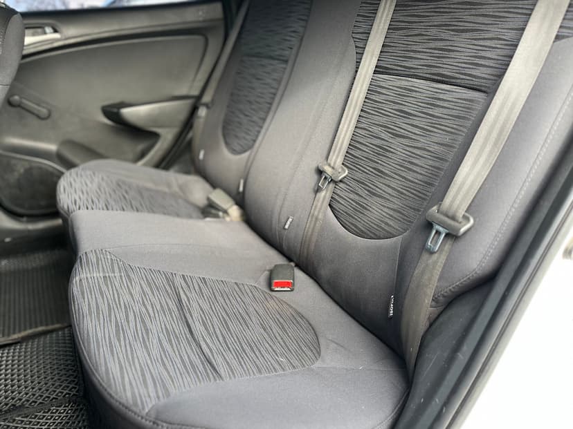 hyundai-solaris-2016-1350-22