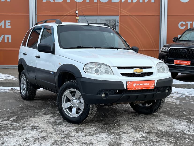 chevrolet-niva-2015-992-2