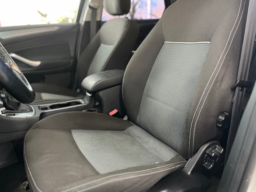 ford-mondeo-2012-1021-19