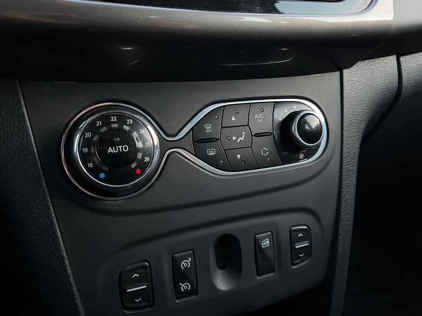 renault-sandero-2016-943-16