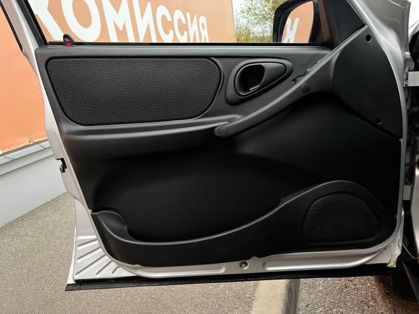 ваз (lada)-niva travel-2022-621-18