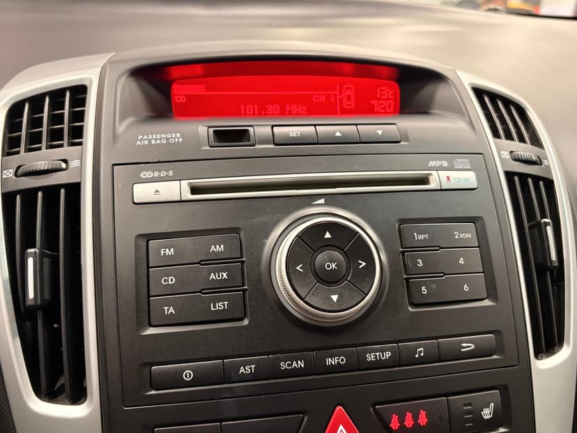 kia-ceed-2011-395-13