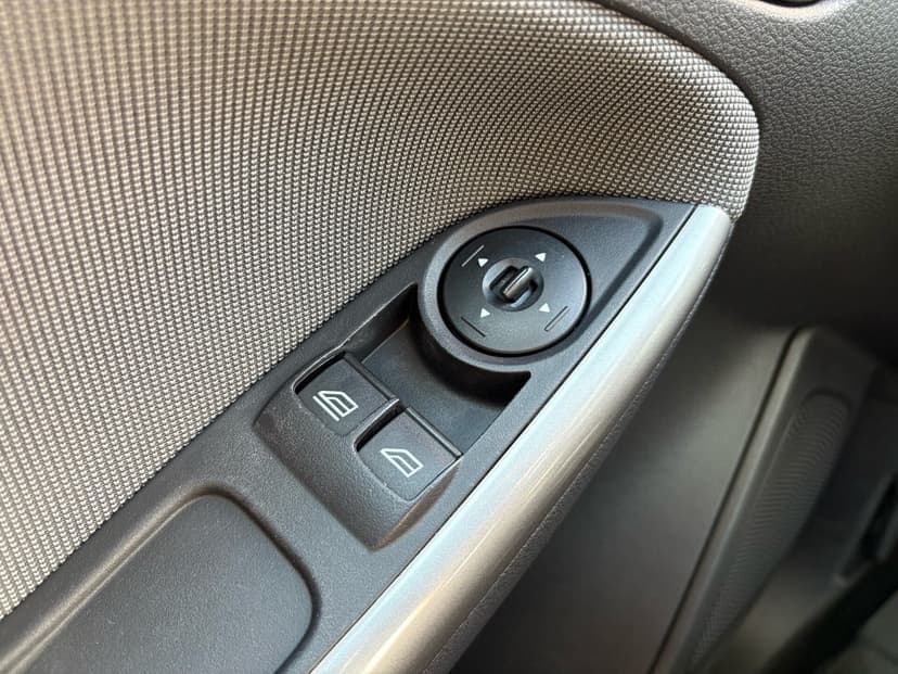 ford-focus-2013-111-19