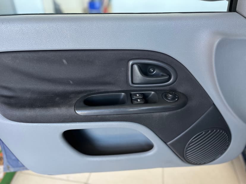 renault-symbol-2008-401-14