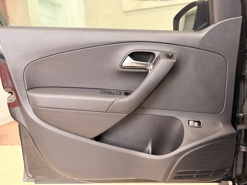 volkswagen-polo-2013-870-20