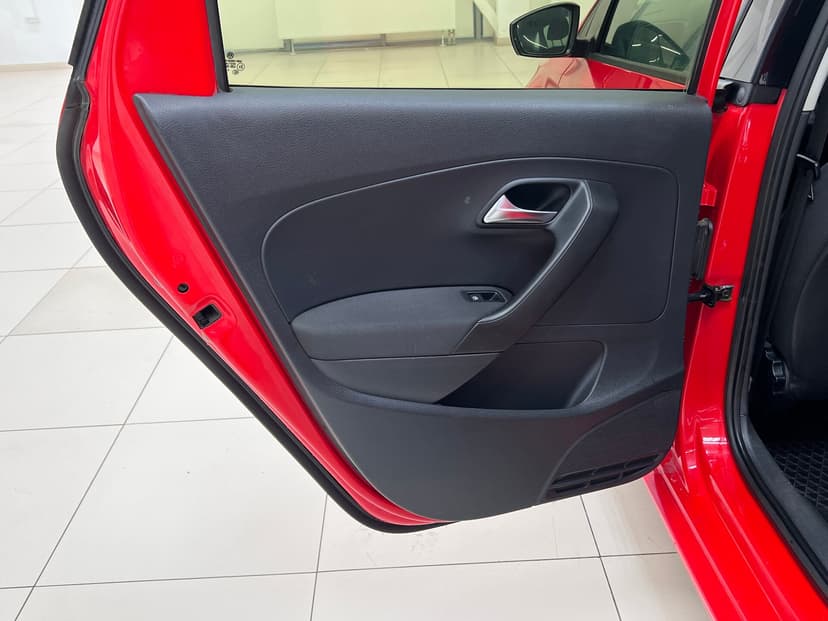 volkswagen-polo-2010-963-18