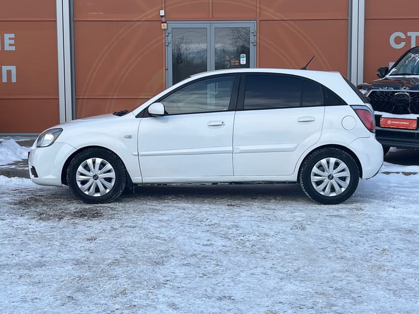 kia-rio-2011-1011-7