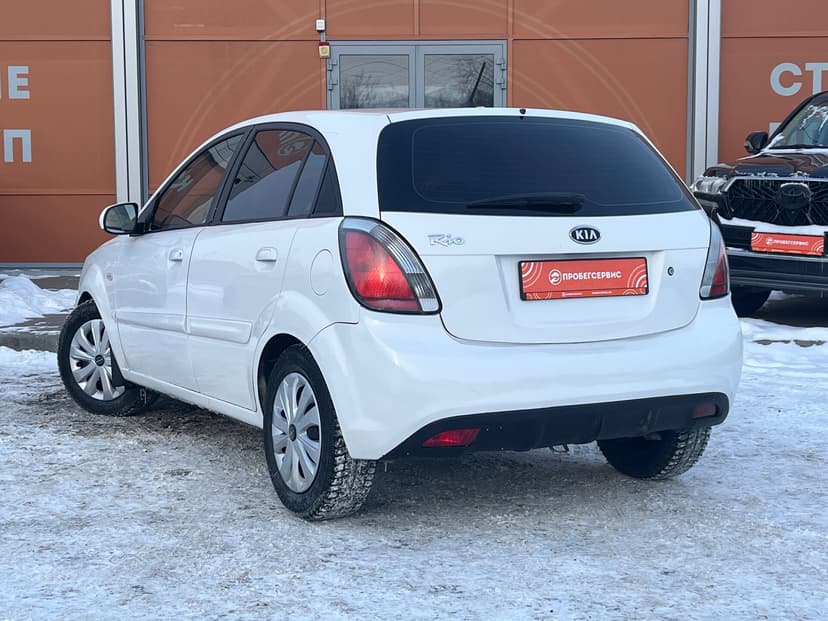 kia-rio-2011-1011-6