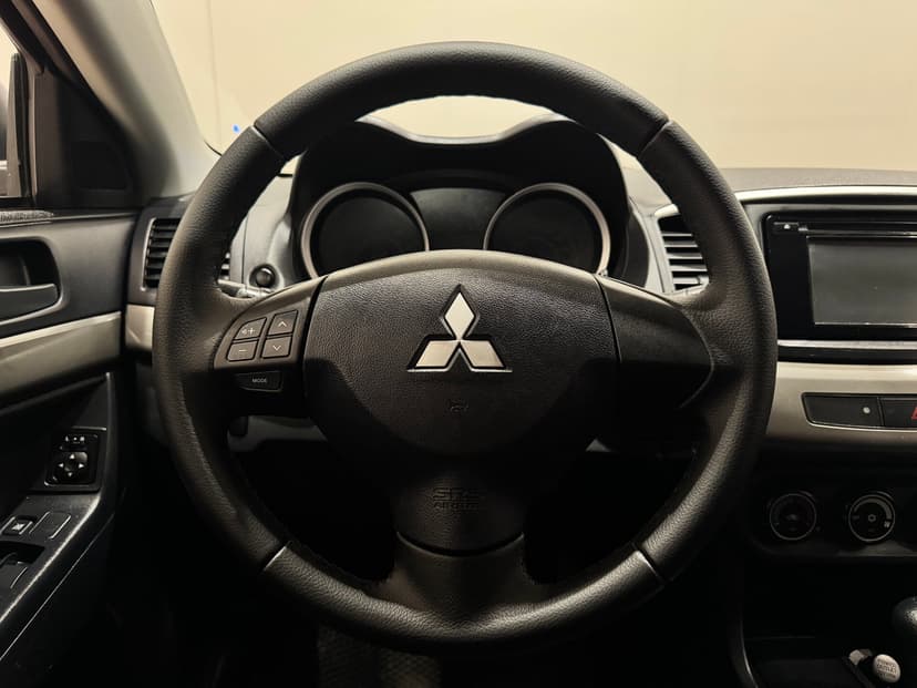 mitsubishi-lancer-2013-974-10