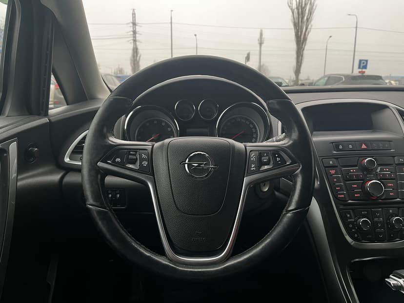 opel-astra-2013-831-12