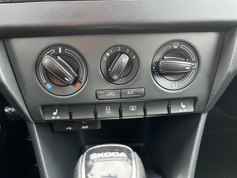 skoda-rapid-2017-873-14